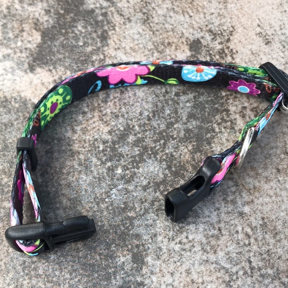 BNIB Cute X-Small Adjustable Pet Collar